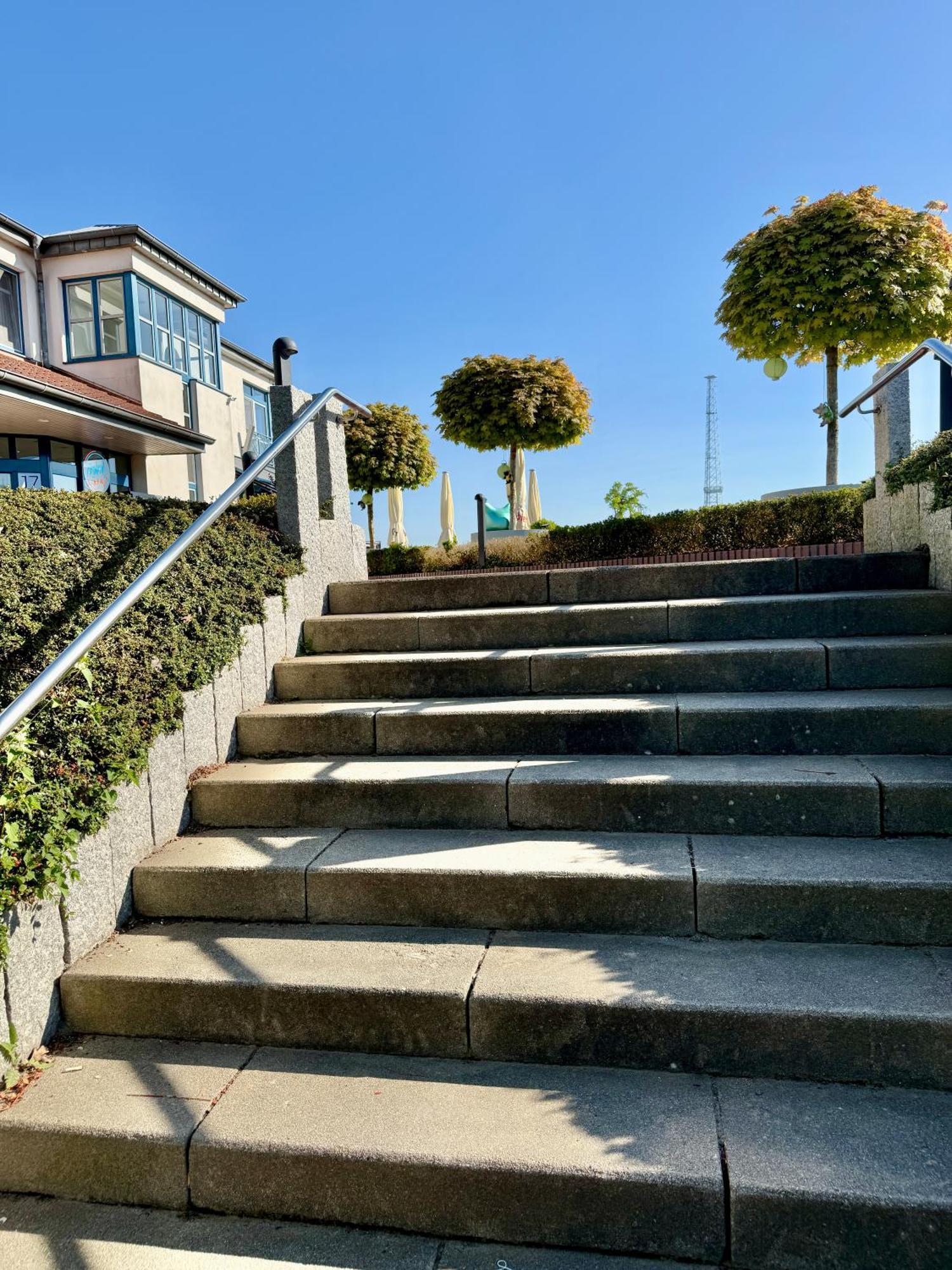 Gaestehaus Weserblick Am Weser-Sandstrand Berne Exterior photo